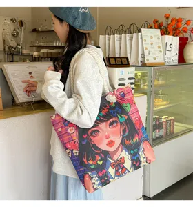 Retro Anime gedruckte Canvas Umhängetasche für Damen, stilvolle große Freizeittragetasche.