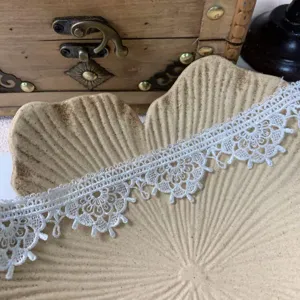 Weiße wasserlösliche bestickte spitze borte 3,5cm breit für nähen handwerk kleid dekoration.