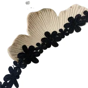 Ruban de dentelle brodée soluble dans l'eau en soie de lait noire 5 cm pour robe de mariée DIY