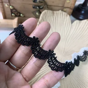 Bordo in pizzo nero 2cm ricamo poliestere accessorio artigianale fai da te per vestiti.