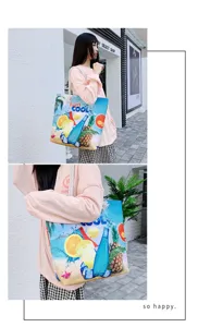 Elegante borsa a tracolla in tela da donna, borsa da spiaggia con stampa di frutta estiva.