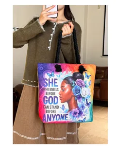 Canvas tote bag met inspirerend citaat en portret, dikke touwhandvatten en fijn detail.