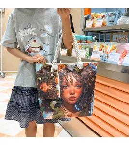 Μεγάλη τσάντα shopper από καμβά με όμορφη καλλιτεχνική εκτύπωση και τσαντάκι.