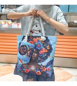 Sac cabas en toile avec imprimé floral artistique et pochette, sac bandoulière élégant.
