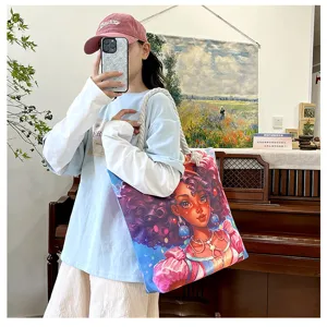Stylische grosse Canvas Schultertasche mit afrikanischem Motiv und stabilen dicken Seilgriffen.
