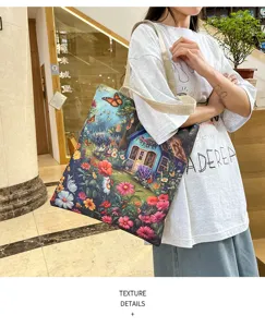 Leinwand Tragetasche für Damen mit buntem Blumen-Hütten-Kunstdruck und robustem Schultergurt.
