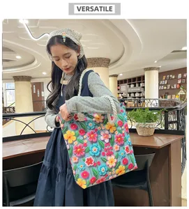 Borsa shopper in tela ricamata floreale alla moda, grande borsa a tracolla casual da donna.