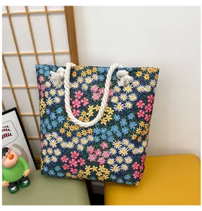 Borsa tote in tela con stampa floreale e manici in corda spessa, borsa a spalla casual capiente.