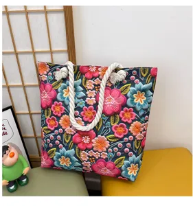 Borsa tote in tela ricamata con fiori, grande capacita borsa a spalla da spiaggia.
