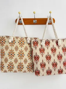 Ethno Stil gewebte Canvas Tasche, grosse Kapazitaet Freizeit Umhaengetasche mit Kordel.