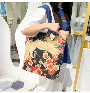 Sac cabas en toile avec motif jacquard de grue orientale traditionnelle et fleur de prunier.