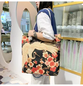 Sac cabas en toile jacquard style chinois avec élégante broderie de grue et fleurs de prunier.