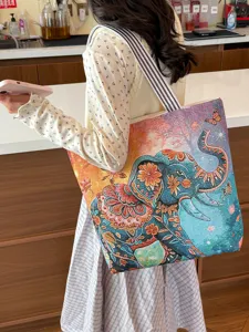 Sac cabas en toile avec éléphant style ethnique bohème, grand sac porté épaule pour femme.