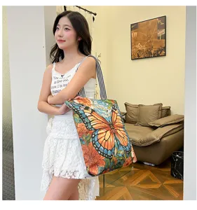 Etnische stijl canvas shopper tas met mooie 3D vlinder borduurwerk voor vrouwen dagelijks.