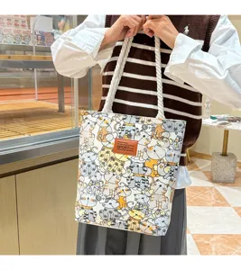 Canvas Tragetasche mit süßem Cartoon Katzen Druck, große Kapazität Umhängetasche für Alltag.