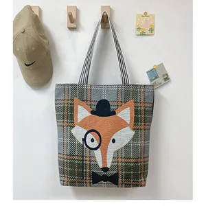 Lässige Canvas Tragetasche mit süßem Fuchs Muster und Karo Design für Damen Alltag.
