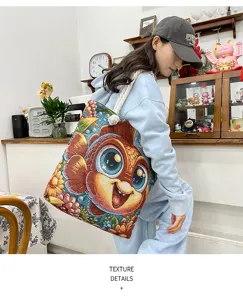 Modische Canvas Tragetasche mit bunter Fisch Stickerei, stilvolle Freizeit Schultertasche.