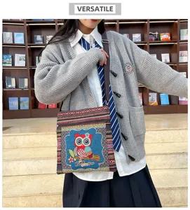 Sac bandoulière en toile ethnique avec broderie de hibou mignonne et poches multiples.