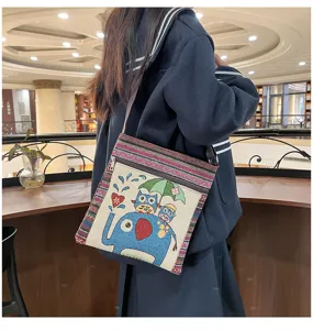 Sac bandoulière en toile style ethnique avec broderie éléphant de dessin animé mignon, sac.