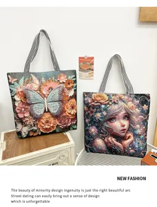 Canvas shopper tas met 3D vlinderborduurwerk en artistieke portretafdruk voor dames.
