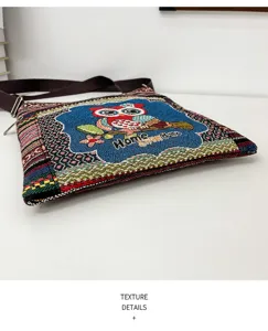 Sac bandoulière en toile brodée de style ethnique avec un joli motif de hibou pour le quotidien.