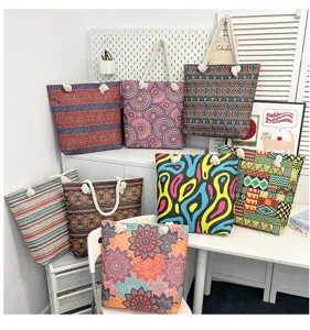Grote canvas tote tas met etnische mandala print en dikke touw handvatten voor dagelijks gebruik.