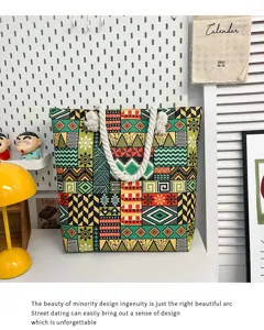 Grote etnische print canvas shopper tas met dikke touw handvatten voor dagelijks gebruik.