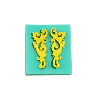 European baroque scrollwork silicone mold for fondant, cake decoration, and chocolate baking.
