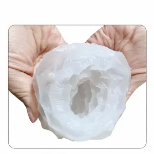 Silicone mold detail showing flexible texture, soft material and easy demoulding design.