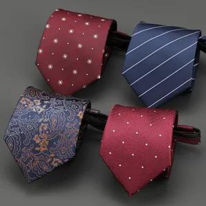 Set de corbatas con cremallera de negocios con patrones de rayas y puntos elegantes.
