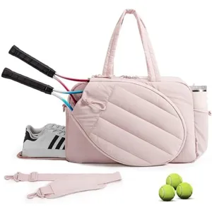 Elegante borsa da tennis rosa con un pratico scomparto per racchetta e palline da gioco.