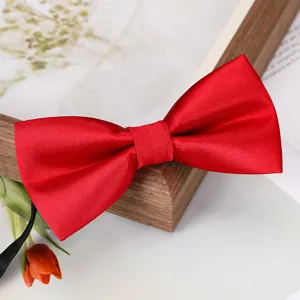 Nœud papillon rouge en soie pour homme mariage costume, élégant nœud uni classique.