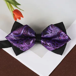 Papillon formale da uomo a punta in tessuto jacquard nero e viola con elegante fascia centrale.