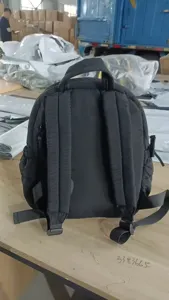 Zaino trapuntato mini nero, zainetto casual leggero per la scuola e uso quotidiano.