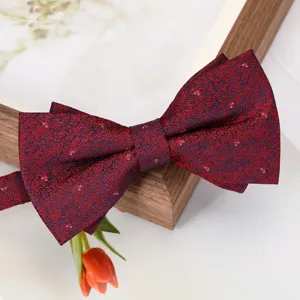 Nœud papillon double texturé bordeaux pour costume homme mariage marié détail chic