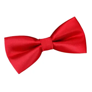 Nœud papillon rouge uni classique pour homme, idéal pour mariages et costumes formels.