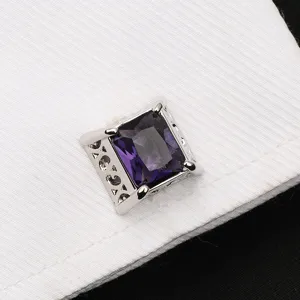 Boutons de manchette carrés en métal argenté avec pierre précieuse violette pour hommes