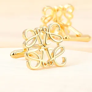Boutons de manchette dorés en métal pour chemise, design anagramme classique, élégants et chic.