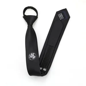 Corbata negra con cremallera y bordado floral, diseño estrecho elegante para hombres y mujeres.