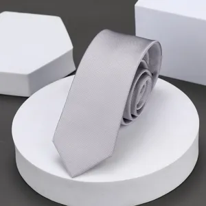 Corbata estrecha gris lisa para hombres y mujeres, diseño elegante para negocios.
