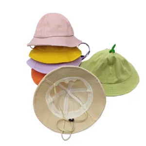 Cappello da pescatore colorato per bambini, cappellino estivo parasole con cordino di regolazione.