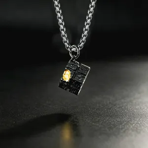 Vintage Hip Hop Copper Reversible Rubik Cube Pendant Necklace For Men Women Distressed Geometric Gold Foil Clasp Chain Choker Niche Design Punk Jewelry Gift
