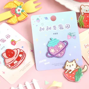 Leuke aardbei planeet geborduurde patches set voor DIY kleding en decoratie voor journal