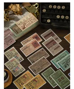 Vintage ticket stickers doos, retro esthetische dagboek DIY decoratieve sticker set voor handwerk.