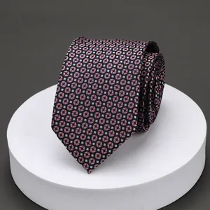 Classic men's silk business formal tie with elegant geometric pattern design for professional office wear.