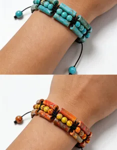 Detailansicht des mehrreihigen Herren-Perlenarmbands mit zylindrischen und runden Steinen.
