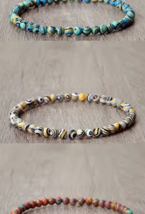 Bracelet de perles en pierre rayé coloré style malachite élastique bijoux détail