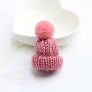 Mini pink knitted hat brooch pom-pom cute bag pendant clothing decoration accessory fashion item