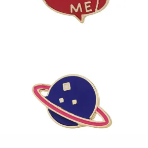 Kreatives Emaille-Planeten- und Herz-Broschen-Set, süßes Legierungs-Cartoon-Abzeichen.