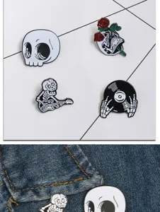Détail des broches émaillées squelette crâne d'Halloween, accessoires de badge en métal punk.